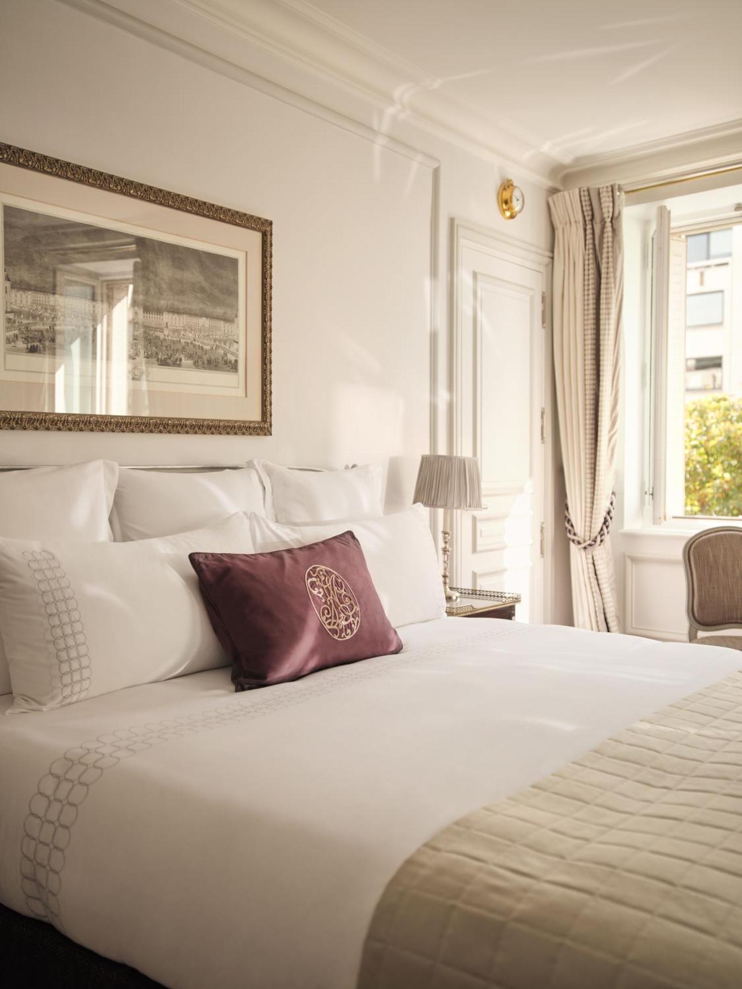 Deluxe Room,1674714990:JPEG